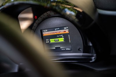 Ladeanzeige im E-Auto